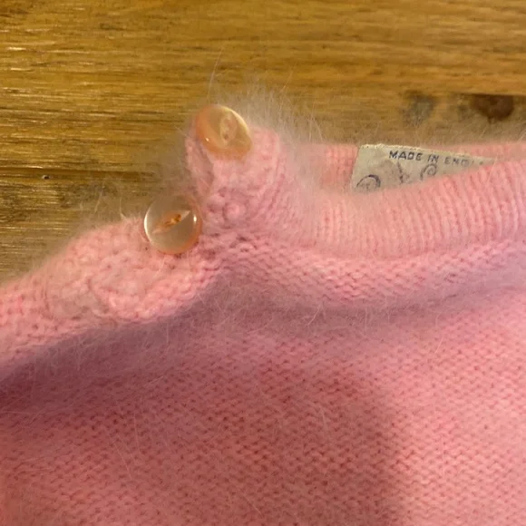 Bergdorf Goodman New York Angora Pink Vintage Baby Sweater, Made in England - Picture 3 of 5